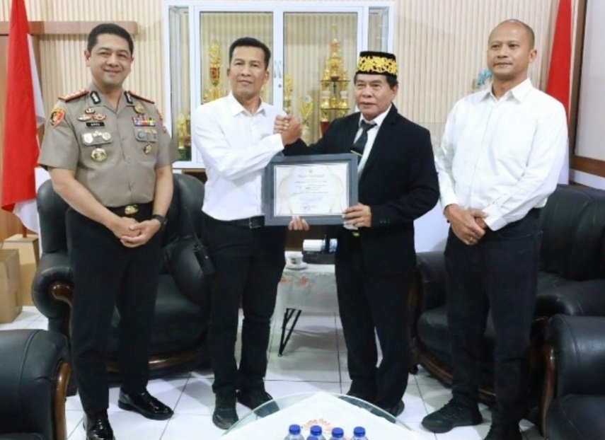 Buktikan "Profesionalisme Harga Mati", Jatanras Polrestabes Makassar Terima Penghargaan Khusus dari Gubernur Kaltara