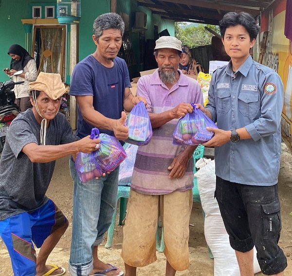 HMJ-T.PWK UINAM Berikan Bantuan untuk Korban Bencana Alam di Sulawesi Selatan