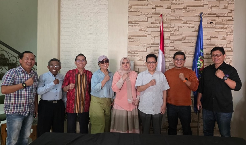 Tenaga Ahli Dewan Pers Hendrayana, SH, MH Kunjungi Kantor PWI Sulsel