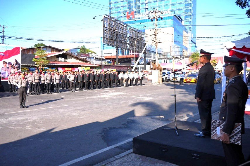 Momentum Hari Bhayangkara ke-80, Polres Pelabuhan Makassar Perkuat Pelayanan Presisi kepada Masyarakat
