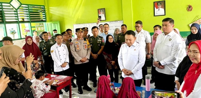 Wakapolres Gowa Hadiri Kunjungan Penasihat Khusus Presiden di SD Inpres Sungguminasa