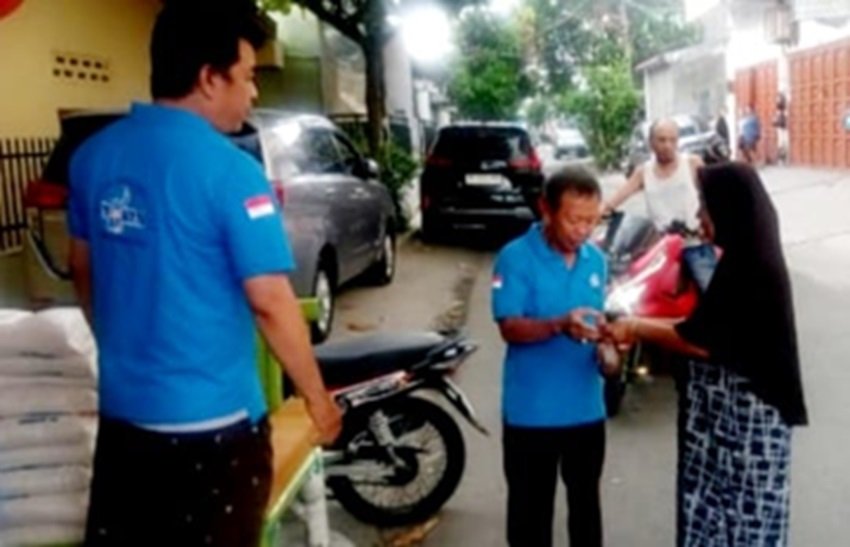 Peduli Kepada Warga Tidak Mampu, Yayasan Amal Kebajikan Indonesia Berikan Bantuan Ratusan Sak Beras