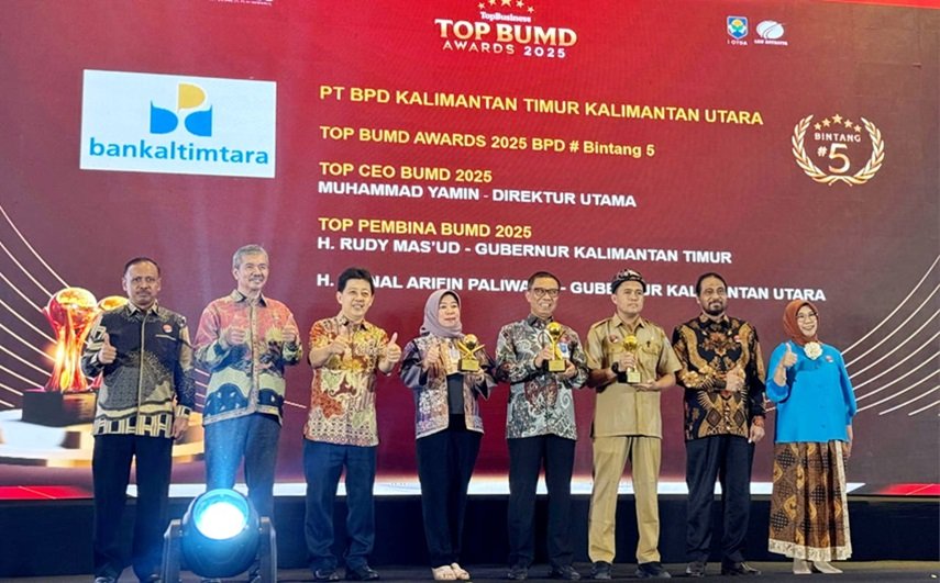 Dinilai Telah Berperan Membina BUMD di Daerahnya, Gubernur Kaltara Terima Penghargaan Top Pembina BUMD 2025