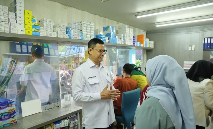 Kepala BPOM Taruna Ikrar Lakukan Sidak ke Instalasi dan Layanan Farmasi di UGD Puskesmas Cakung