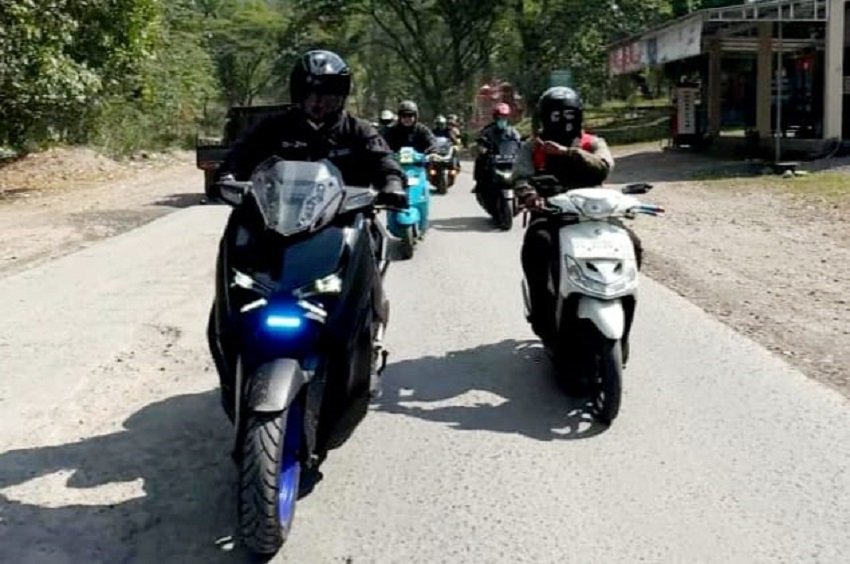 Gelar Touring Motor ke Malino, Komunitas D2 Jalin Keakraban Anggotanya