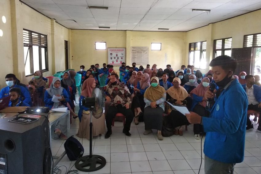 Dekan Fisip Unismuh Makassar Minta Mahasiswa KKP Perkuat Media Sosial di Polombangkeng Selatan