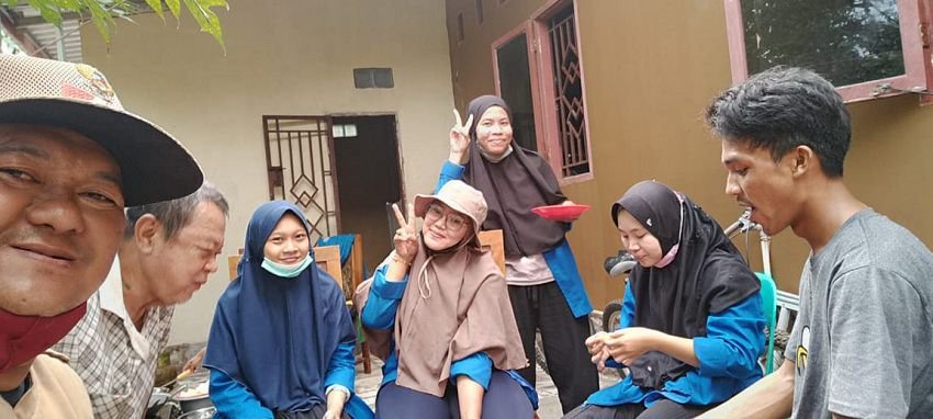 Mahasiswa KKP Fisip Unismuh Makassar Kerja Bakti di Pa'bundukang Takalar