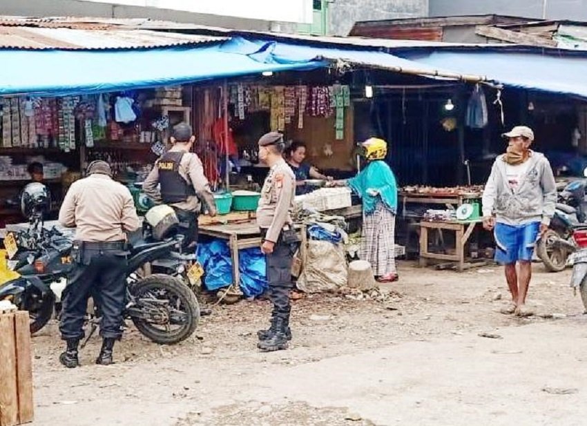 Menuju New Normal Life, Personil Polres Gowa Berikan Imbauan Kepada Masyarakat