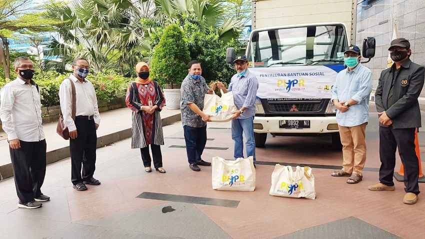 Kementerian PUPR Bersama PWI Pusat Salurkan Bantuan Sosial