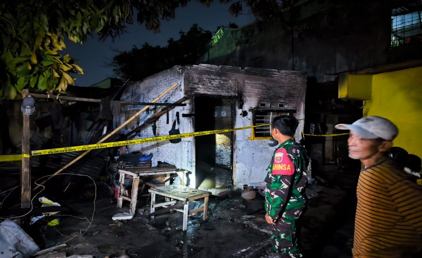 Api Melalap Rumah Permanen di Ratulangi, Kerugian Ditaksir Rp20 Juta