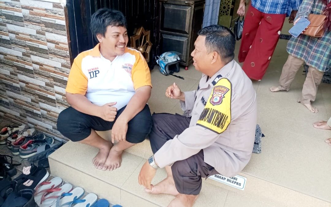 Hadir Untuk Masyarakat, Bhabinkamtibmas Tabaringan Rutin Sambangi Warga