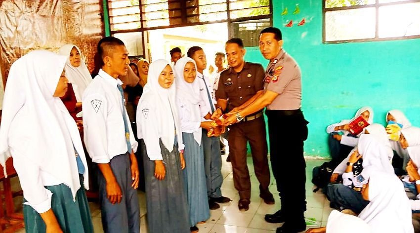Peduli Generasi Muda, Polres Gowa Lakukan Binluh Bahaya Narkoba ke Siswa Baru SMKN 5 Gowa