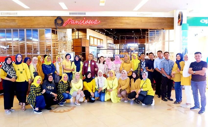 Personil Polwan Polres Gowa Diboyong Kapolres dan Isteri Nonton Bareng Film "Angel Has Fallen"