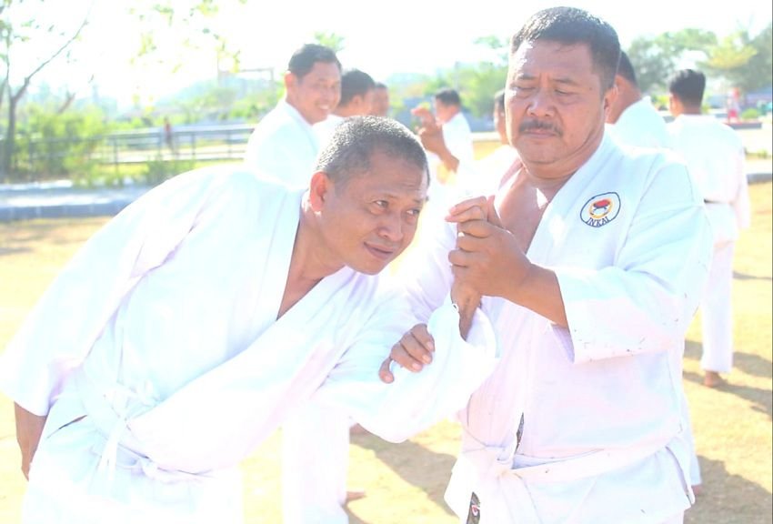 Tingkatkan Kemampuan, Anggota Polres Gowa Ikuti Ujian Beladiri Polri