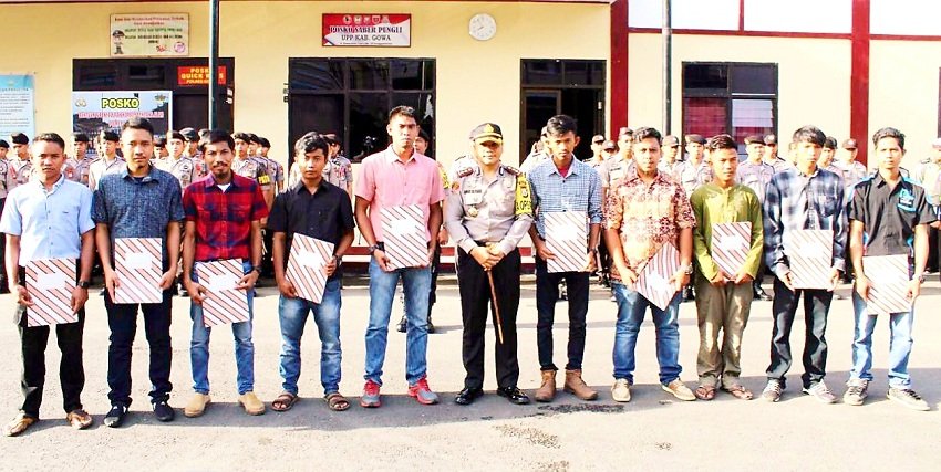 Turut Berjasa Bersihkan Material Longsor, 14 Operator Alat Berat Terima Penghargaan