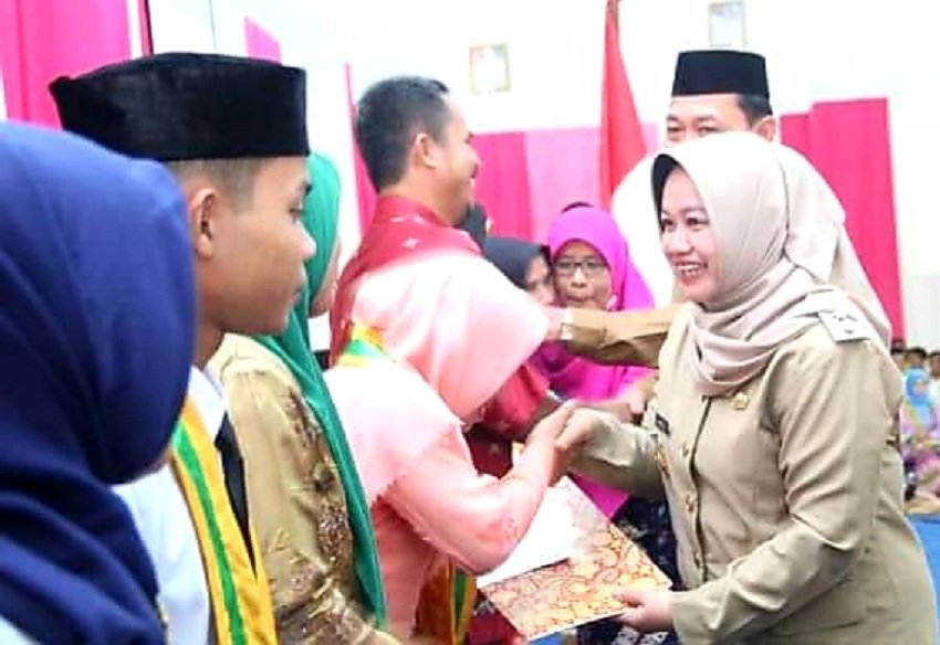 MAN 2 Sinjai Tamatkan 84 Siswa dan MA Darul Hikmah Lenggo-Lenggo Tamatkan 18 Siswa