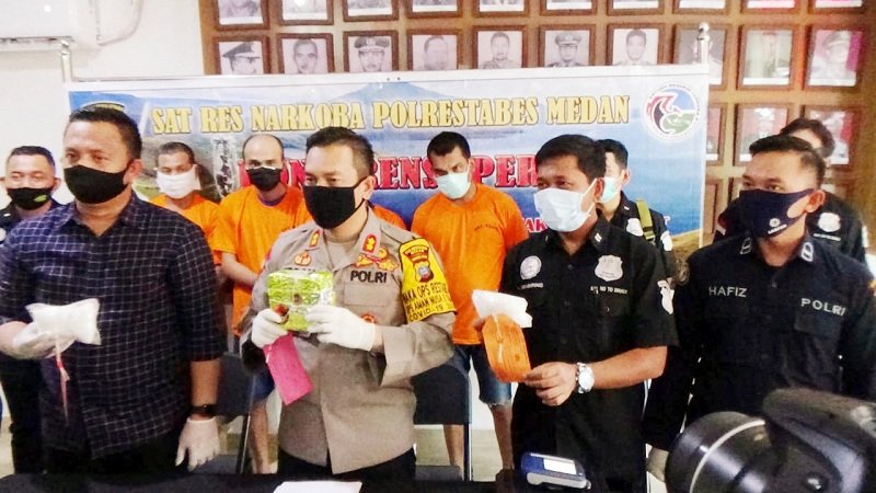 Gelar Konferensi Pers, Polrestabes Medan Beberkan Keberhasilan Ungkap Jaringan Narkoba dan Ringkus Empat Tersangka